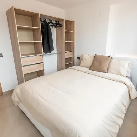 New Luxurious Arenal Apartment Platja de Larenal